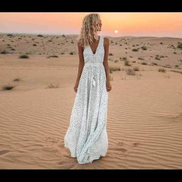 Dresses & Skirts - Black & White Polka Dot Maxi Dress